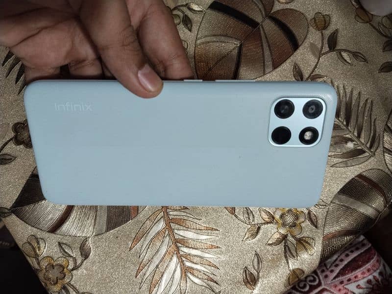 Infinix Smart 6 HD 2/32 0