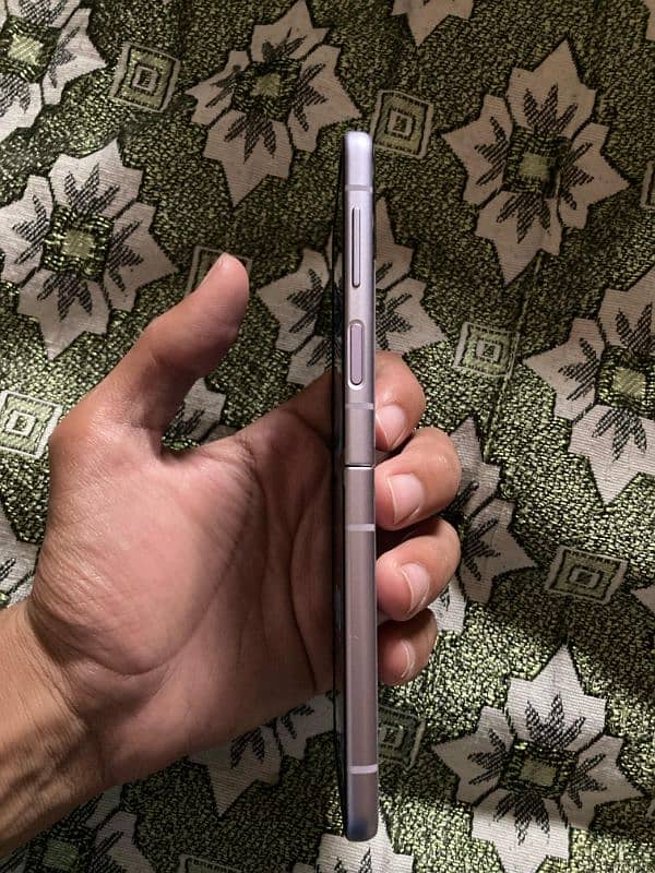 Samsung Z Flip 3 8gb, 256gb Exchange possible 8