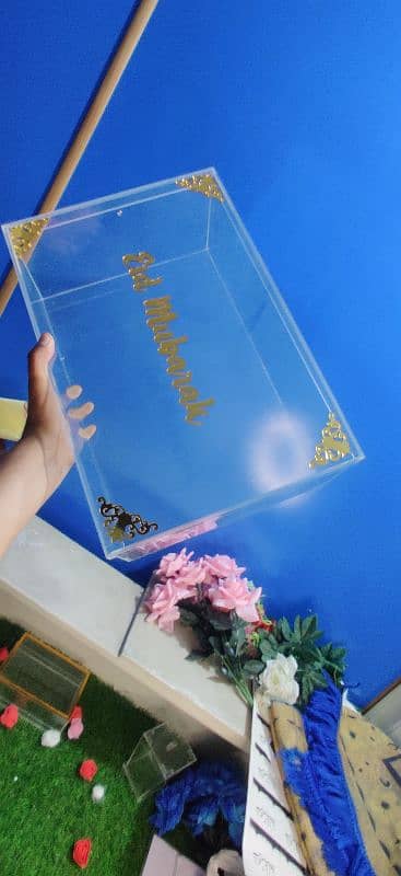 Acrylic Boxs Available 4
