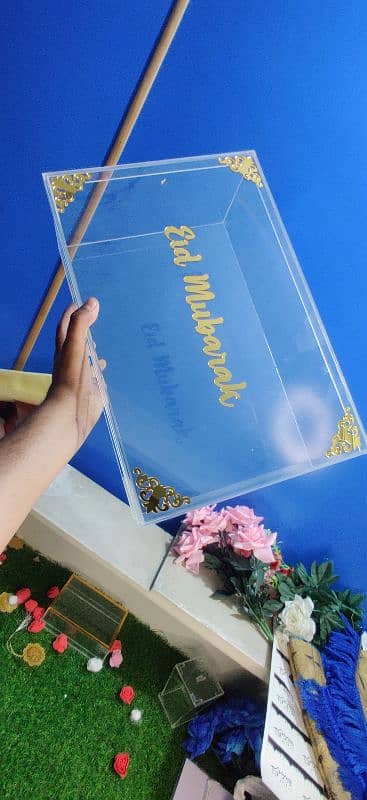 Acrylic Boxs Available 5