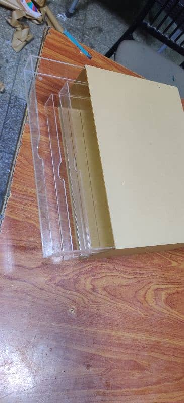 Acrylic Boxs Available 7
