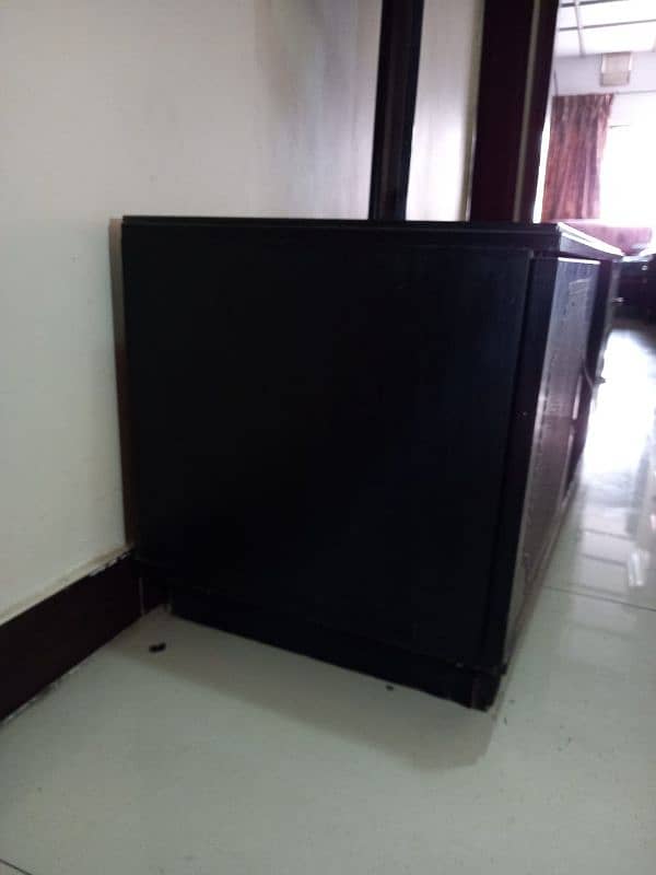 LCD console/stand 3