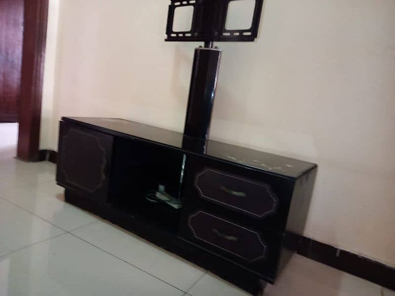 LCD console/stand 4
