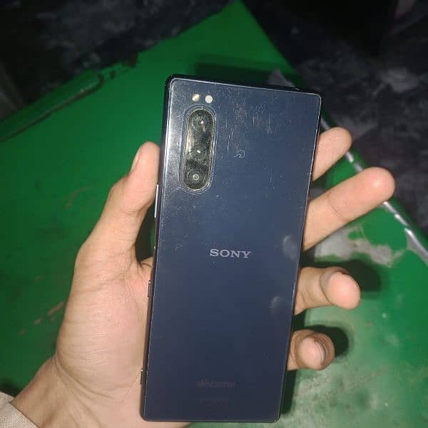 Sony Xperia 5 10/10 exchange possible with iphone 11 0