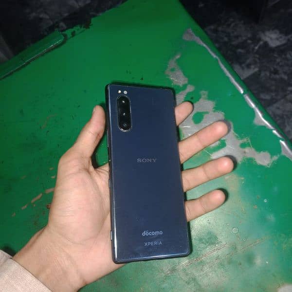 Sony Xperia 5 10/10 exchange possible with iphone 11 2