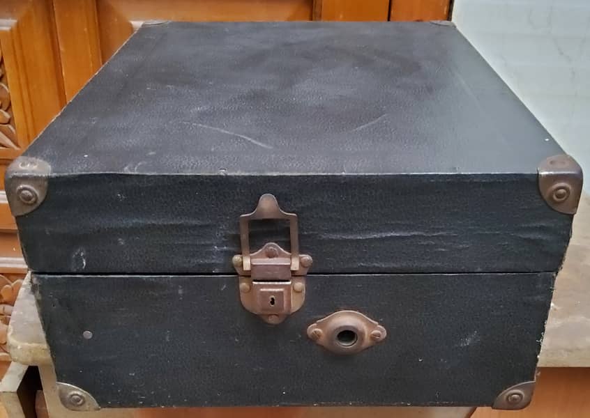 Decca gramophone 4