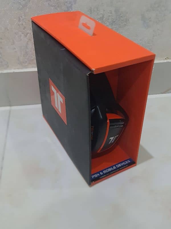 Triton headphones 0