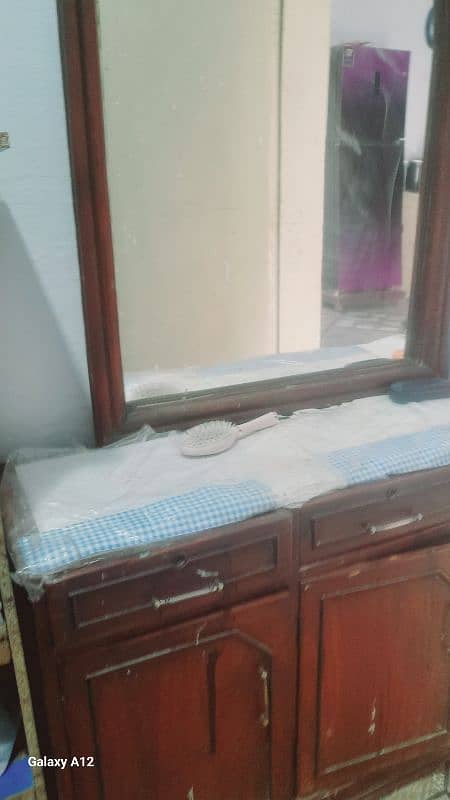 dressing table for sale in Sargodha 0