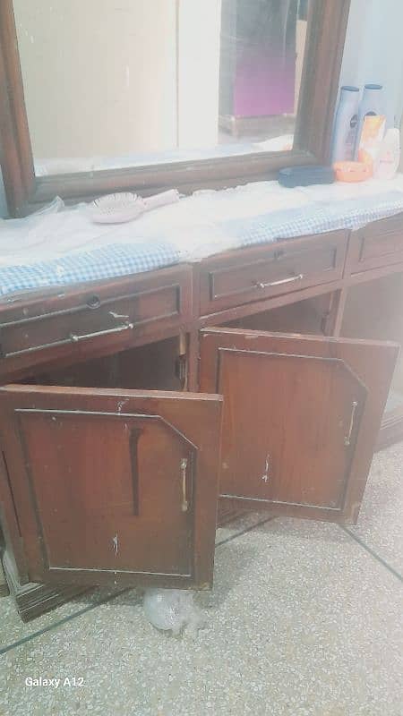 dressing table for sale in Sargodha 1