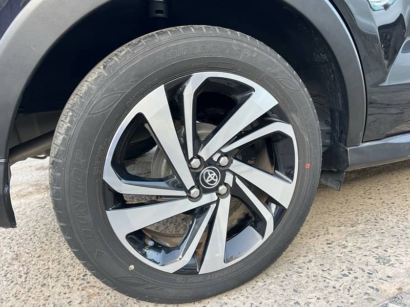 Toyota Raize 2020/2025 Fresh import 4.5 Garde 19