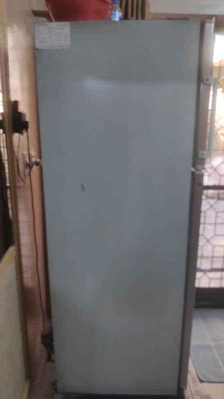 Kenwood Refrigerator In Good Condition 1