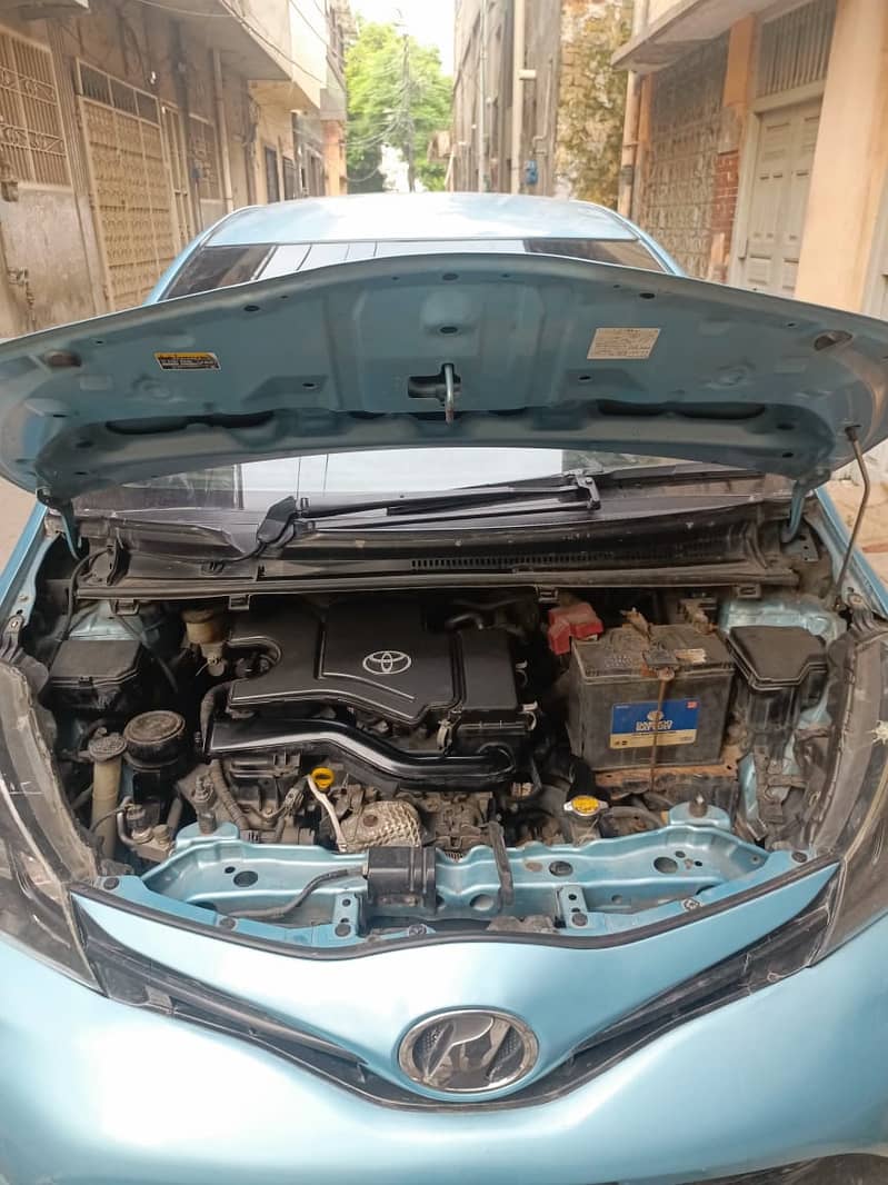 Toyota Vitz 2014 5