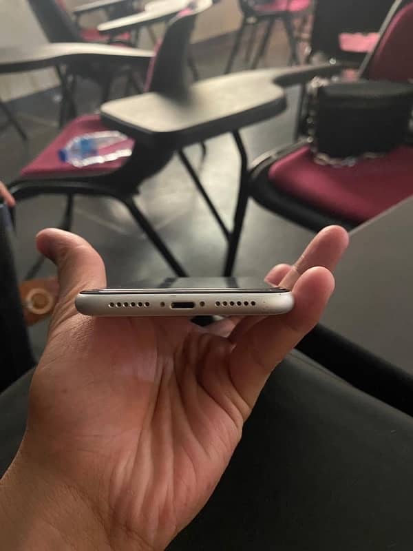i phone Xr 8