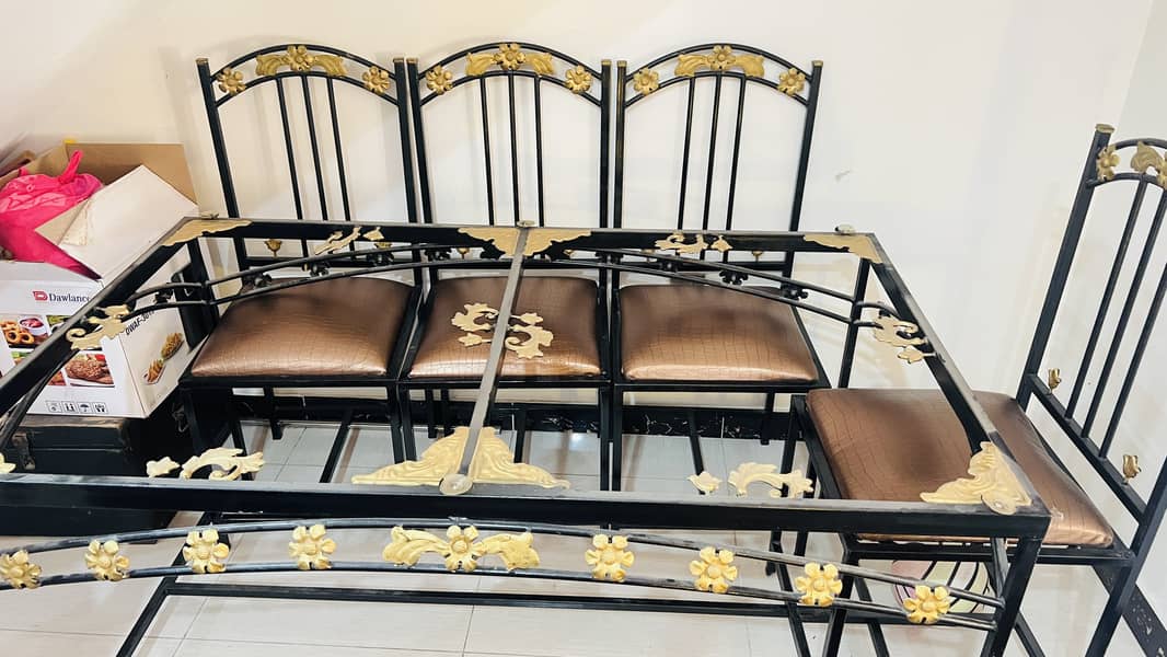 8 seater Dining table steel material with mirror 0
