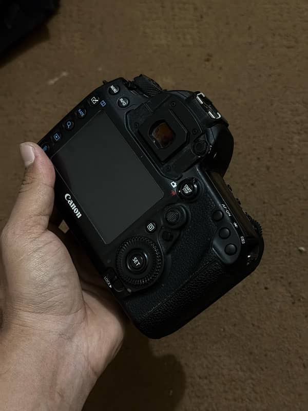 CANON 5D mark iv 0