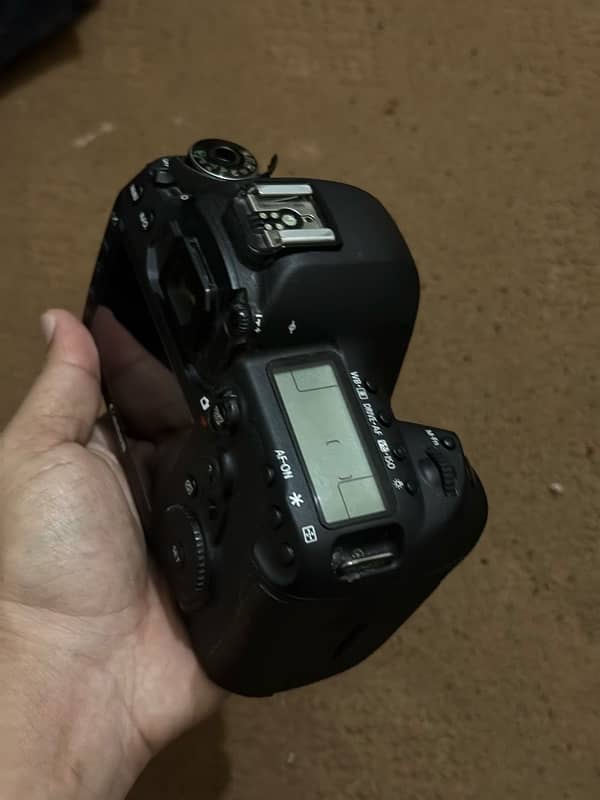 CANON 5D mark iv 1