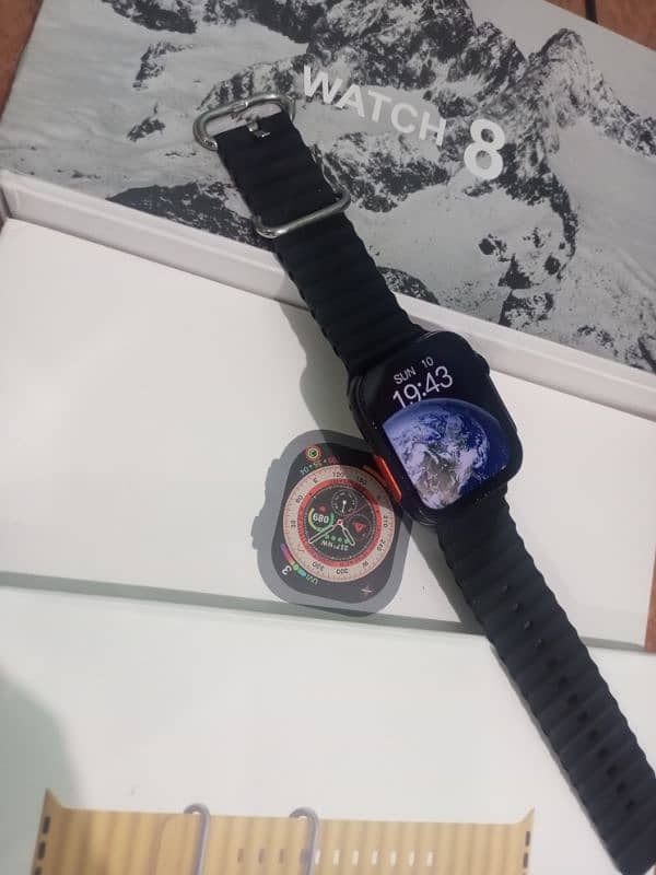 Apple smart watch. new. 10by10. full box 0