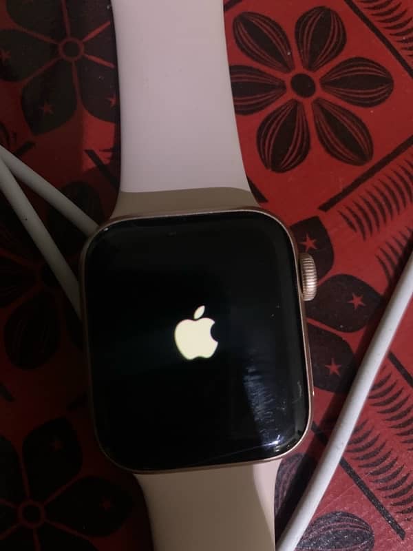 Apple Watch SE 40 mm exchange available  aur kam hojaye gi price 0