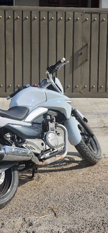 Suzuki Inazuma 250 GW 2014 1