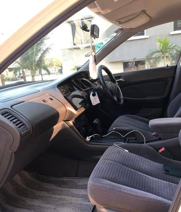 Honda Accord 2002 12