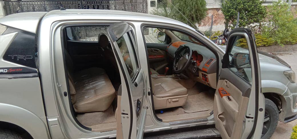 Toyota Hilux Vigo Champ 3.0 D4D VN-Turbo 2012 G 6