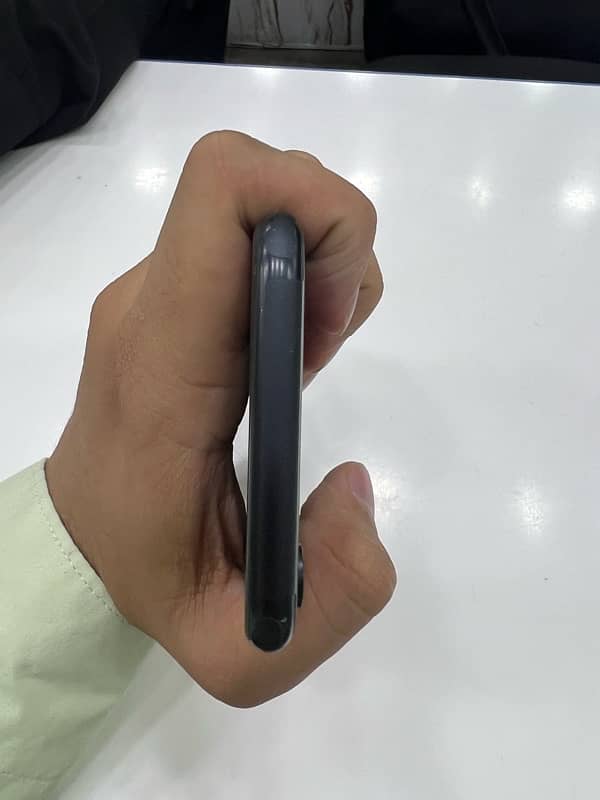 iPhone XR pta approved 0