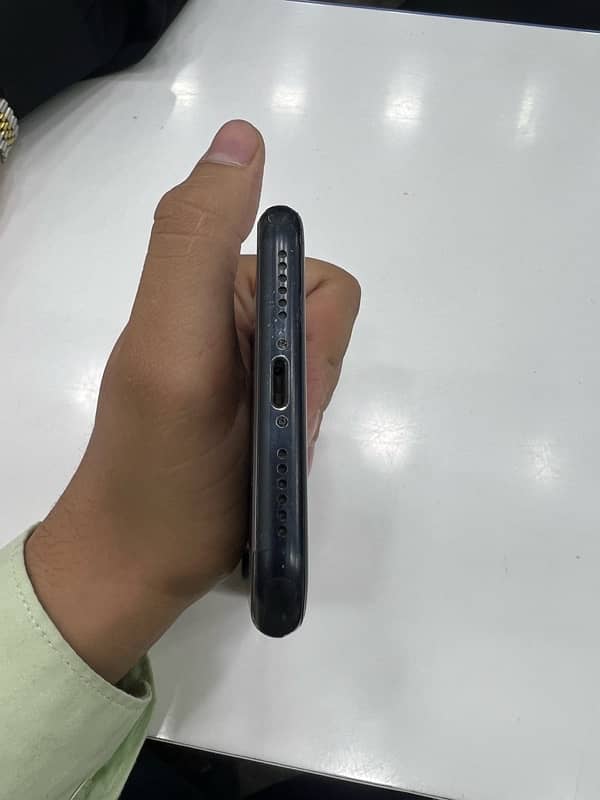 iPhone XR pta approved 3