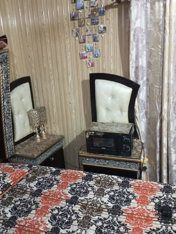 bed dressing table or showcase 2
