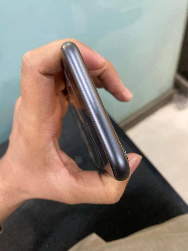 I phone 11 4