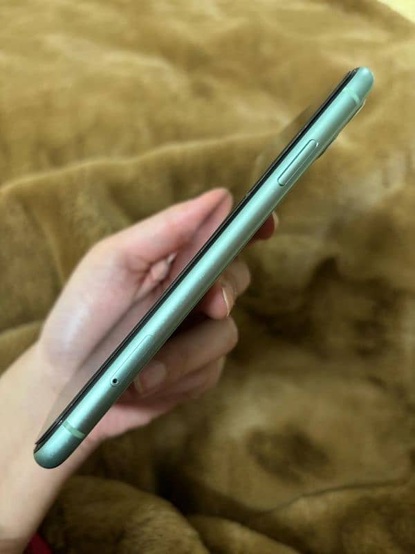 Iphone 11 PTA Approved 4