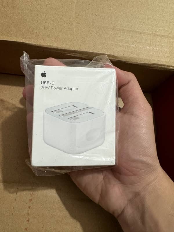 Apple original type C charger for iPhone 15 and 16 series 0
