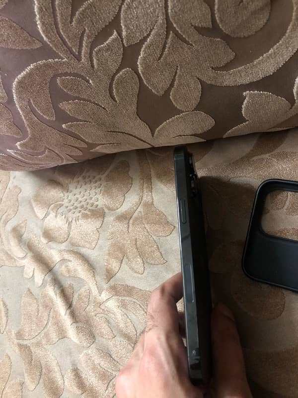 Iphone 14 pro max 3