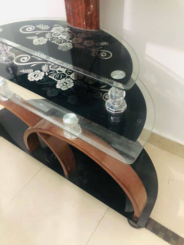 TV table 1