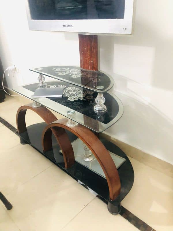 TV table 3