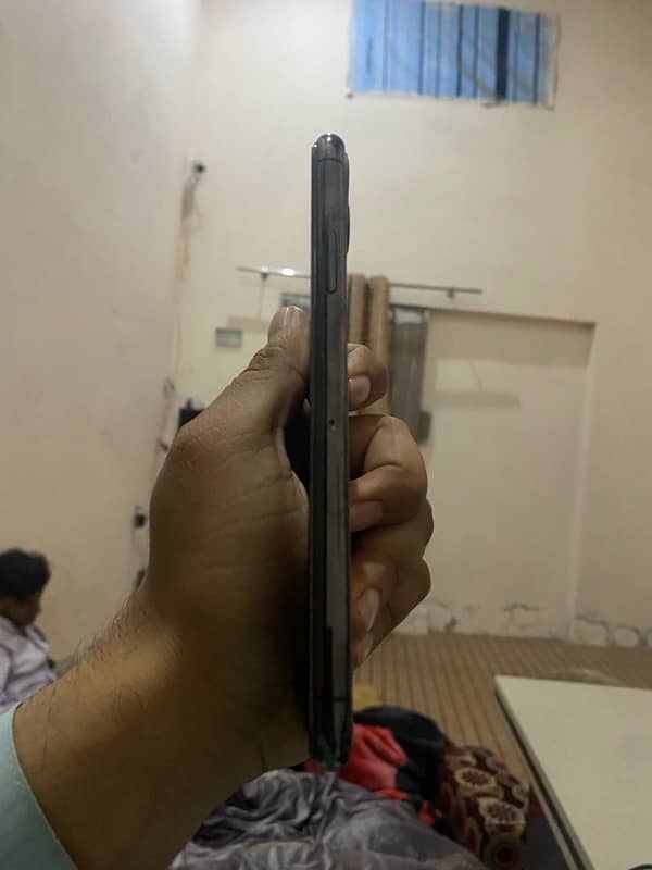 iPhone 11 pro max jv 3