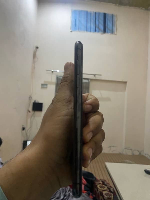 iPhone 11 pro max jv 4