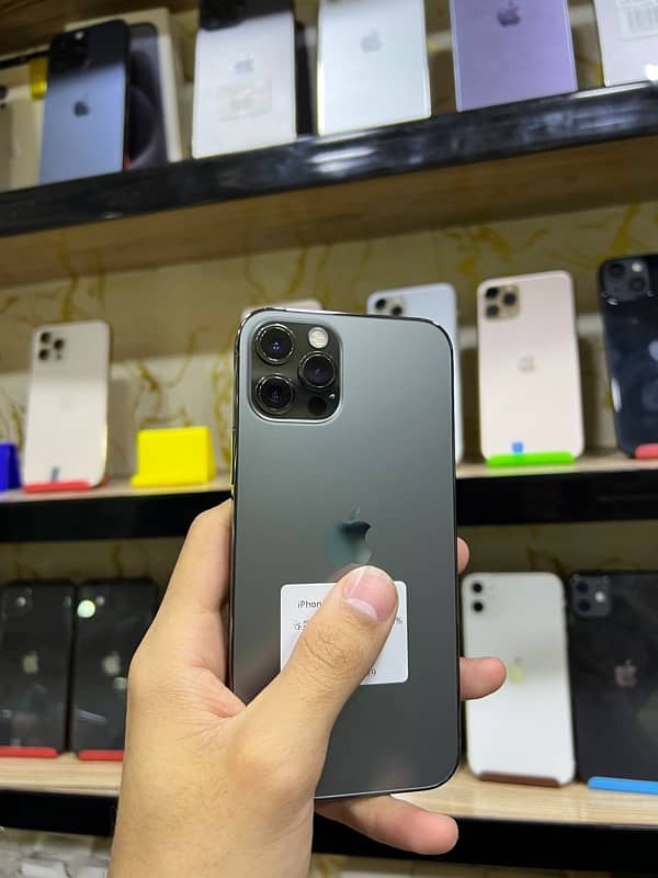 IPHONE 12 pro  (128/256gb)  waterpack 3
