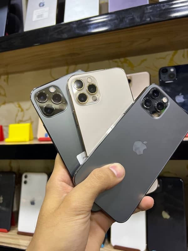 IPHONE 12 pro  (128/256gb)  waterpack 10