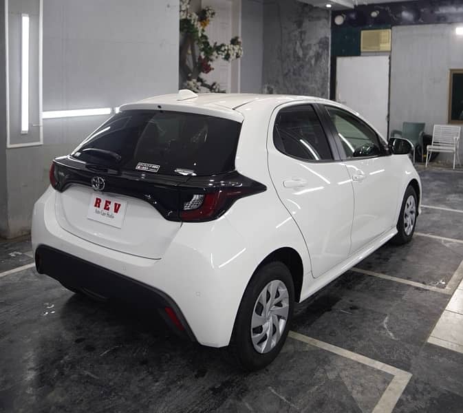 Toyota Yaris 2022 4-Grade April 2025 passo swift cultus 2023 2024 2021 5