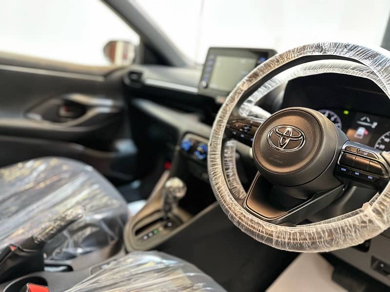 Toyota Yaris 2022 4-Grade April 2025 passo swift cultus 2023 2024 2021 13