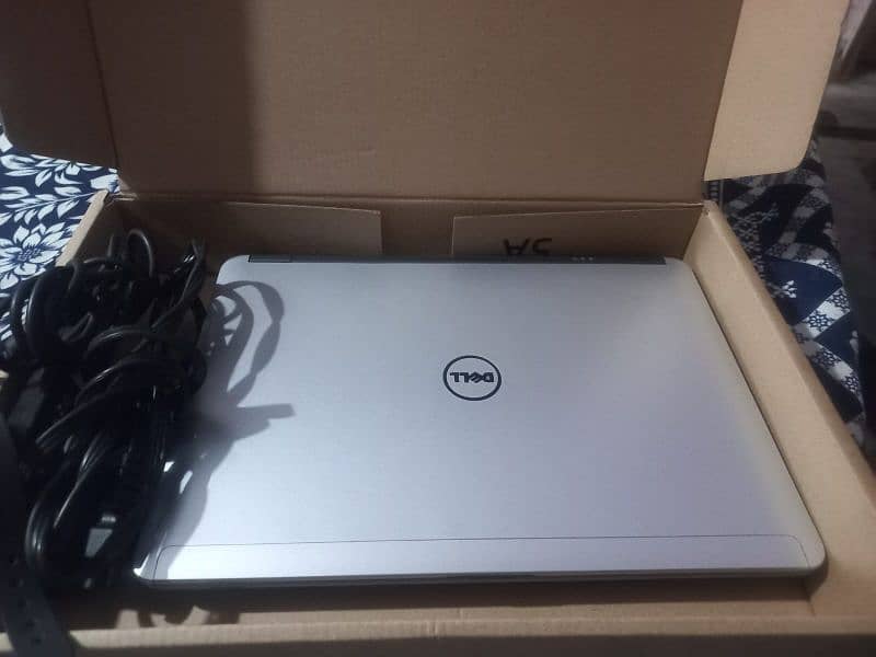 laptop i7 4600 generation 8 gb RAM 164 gb hearts 0