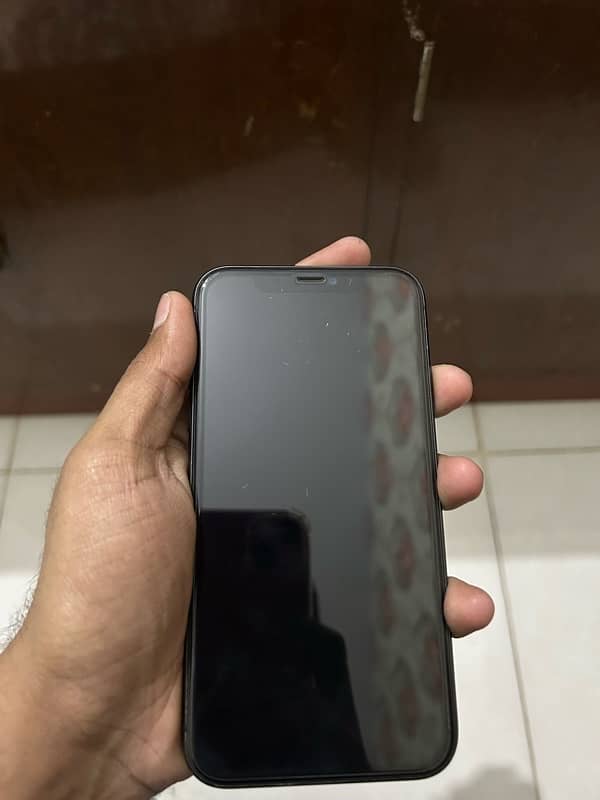 Iphone 11 128gb PTA Approved with Box 2