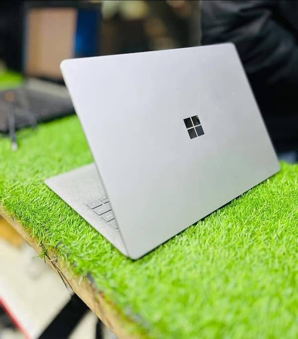 MICROSOFT SURFACE LAPTOP (CORE I5 8th GEN) (8/128gb SSD) 6