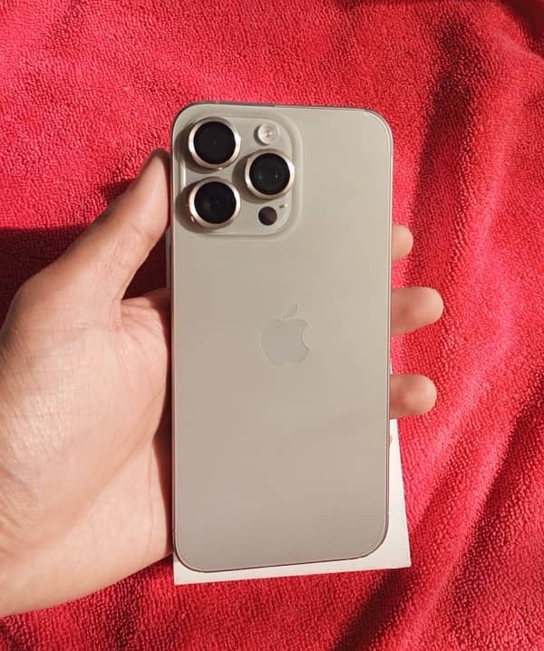 Apple Iphone 15 pro max 256 Natural Titanium LLA Factory unlocked 0