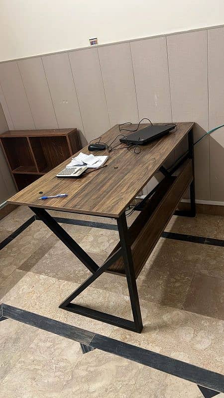 Gaming desk table study table computer table and chairs 4