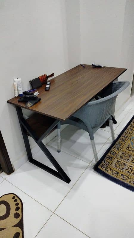 Gaming desk table study table computer table and chairs 9