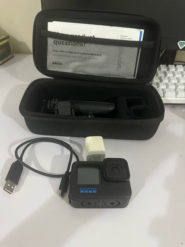 Go Pro Hero 10 Black | Brand New | Full Set 1