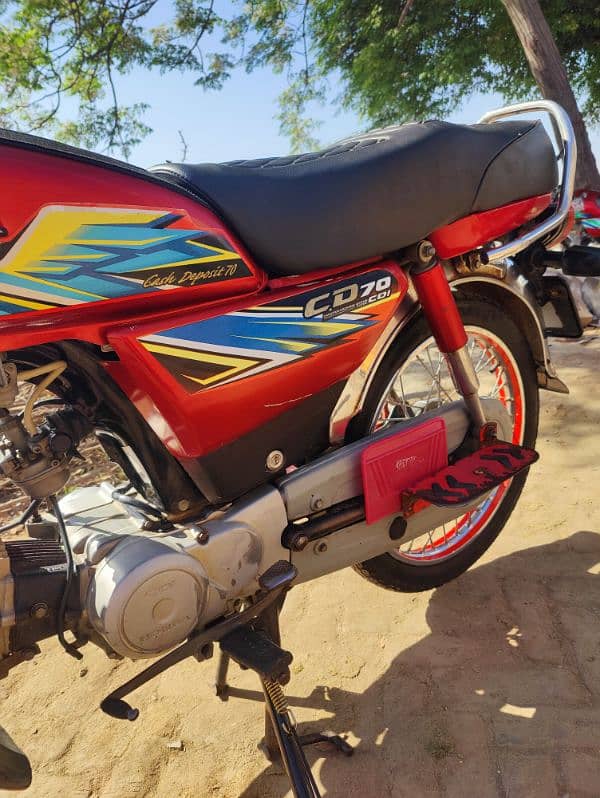 Honda CD 70 Color Red 2