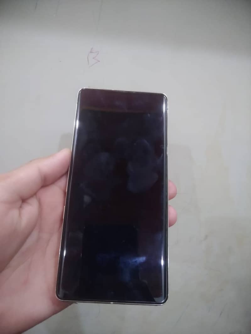 Google Pixel 7 Pro 9
