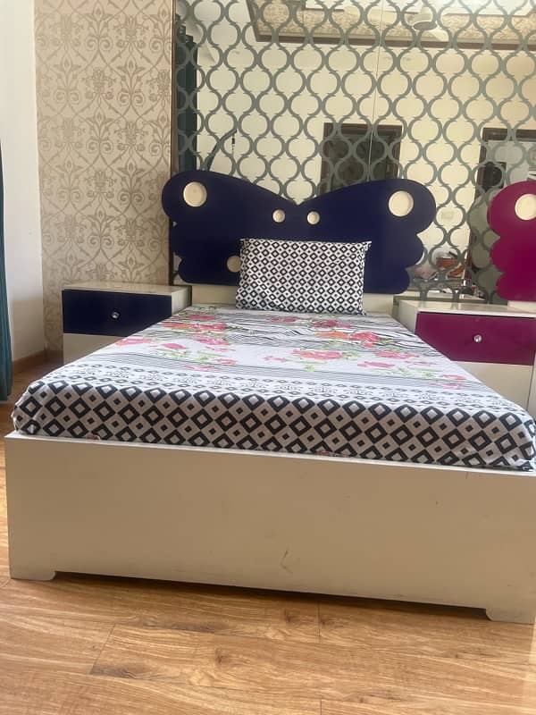 Bed/single bed/wooden bed/double bed/bed for sale/luxury bed 0
